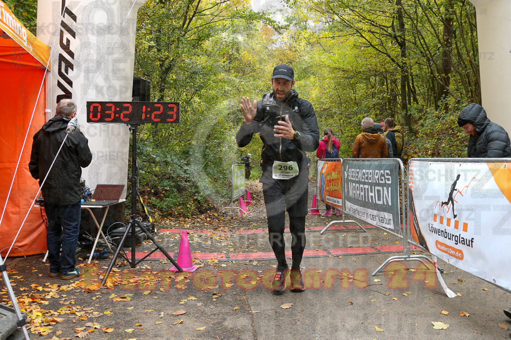251026_1323_EX1_3291 | Sportfotografie im Rhein-Sieg Kreis, Köln, Bonn, NRW, Rheinland Pfalz, Hessen, etc. Unser Tätigkeitsfeld umfasst den Laufsport vom Volkslauf über den Marathon, Duathlon, Triathon bis zum Ultralauf wie Kölnpfad Ultra oder Schindertrail.