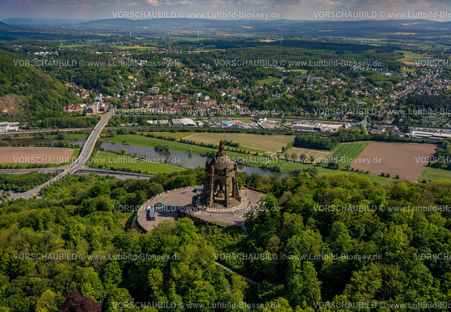 PortaWestfalica240505302Wiehengebirge_Kaiser-Wilhelm-Denkmal | Luftbild, Kaiser-Wilhelm-Denkmal, kulturelles Denkmal, Wiehengebirge und Fluss Weser mit Portabrücke, Barkhausen, Porta Westfalica, Ostwestfalen, Nordrhein-Westfalen, Deutschland