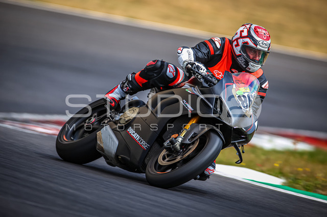 0869-250706LR-007_869 | Deine Full-Service-Agentur für ✔️Videoproduktionen und ✔️Motorsportfotografie Jetzt Angebot anfragen!