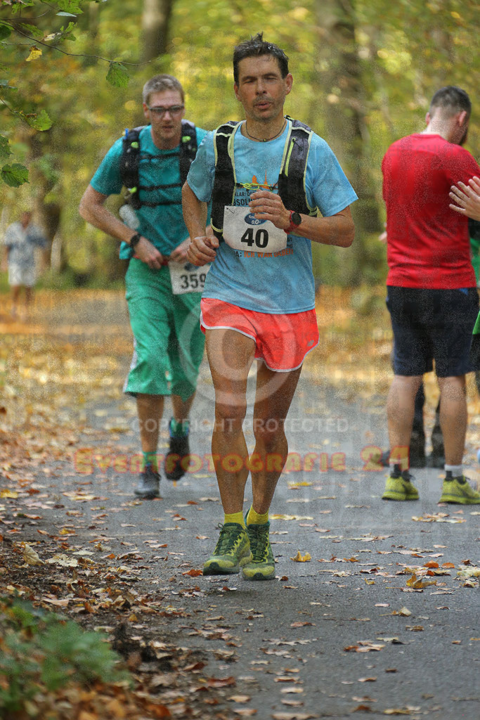 221030_1256_EX1_7037 | Sportfotografie im Rhein-Sieg Kreis, Köln, Bonn, NRW, Rheinland Pfalz, Hessen, etc. Unser Tätigkeitsfeld umfasst den Laufsport vom Volkslauf über den Marathon, Duathlon, Triathon bis zum Ultralauf wie Kölnpfad Ultra oder Schindertrail.