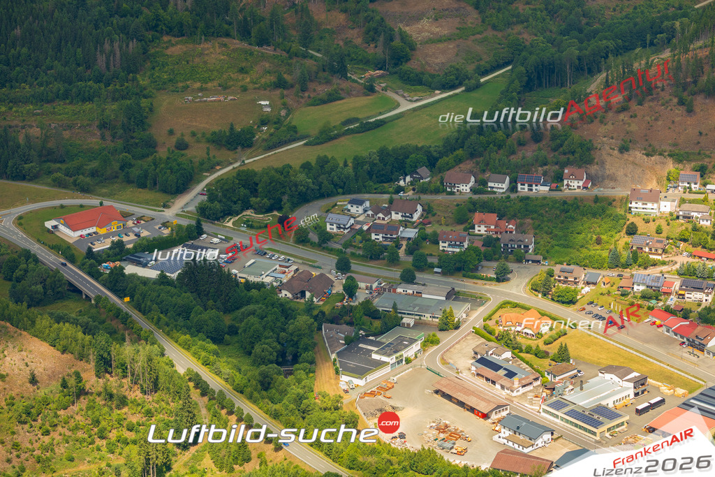 Luftaufnahme der Stadt Wallenfels - Die Luftaufnahme wurde 2025 vom UL-Flugzeug heraus erstellt ( keine Drohne ) - Hochauflösende Luftaufnahme - für professionelle Ausdrucke geeignet. Die Geschenkidee !Mit Lizenz und Bildrechte bestellbar