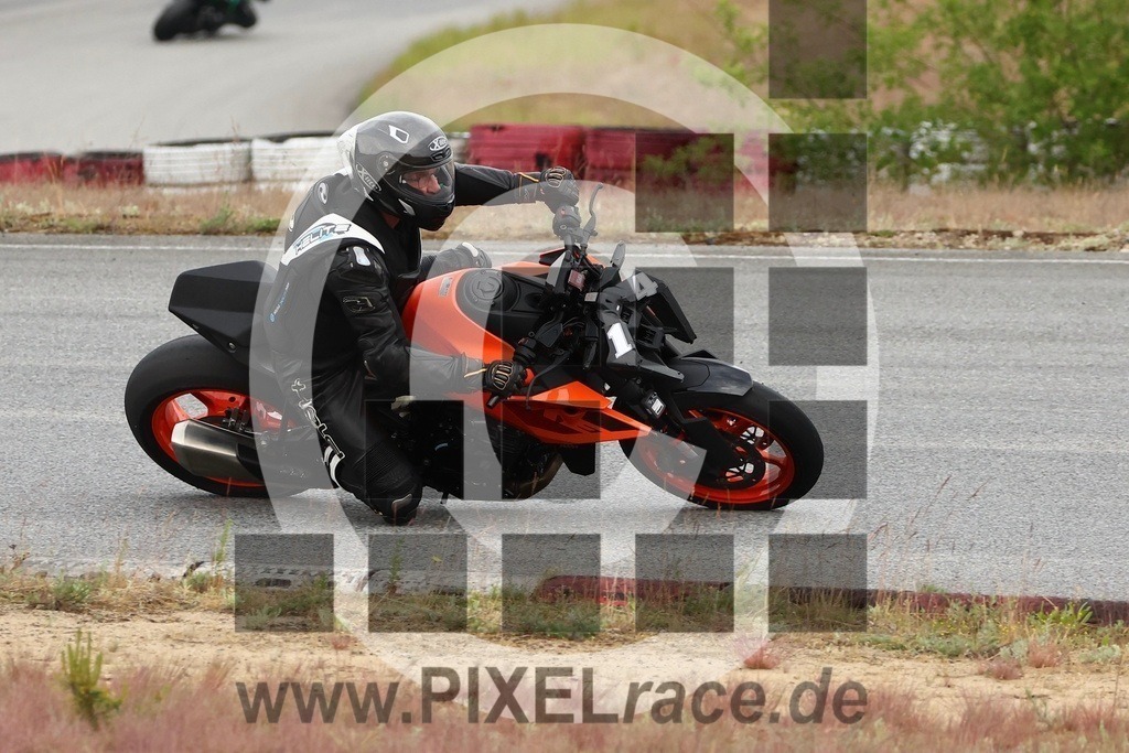 0014-20250601_13547 | Schöne Erinnerungen an spannende Momente - das festzuhalten ist unser Job. PIXELrace.de ist seit 2003 auf den Rennstrecken Europas unterwegs um die Action draußen beim Fahren und die wunderbare Stimmung imm Fahrerlager für euch einzufangen.