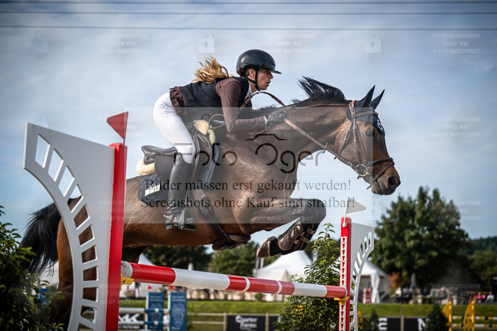 DOS_6124 | Entdecke hochwertige Reitturnierfotos von Foto Oger. Professionell, emotional und authentisch – jetzt Lieblingsmomente im Shop bestellen. - Realisiert mit Pictrs.com