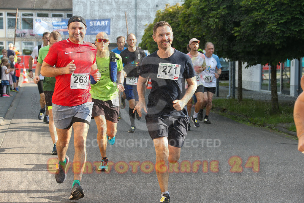 230804_1812_EX1_3828 | Sportfotografie im Rhein-Sieg Kreis, Köln, Bonn, NRW, Rheinland Pfalz, Hessen, etc. Unser Tätigkeitsfeld umfasst den Laufsport vom Volkslauf über den Marathon, Duathlon, Triathon bis zum Ultralauf wie Kölnpfad Ultra oder Schindertrail.