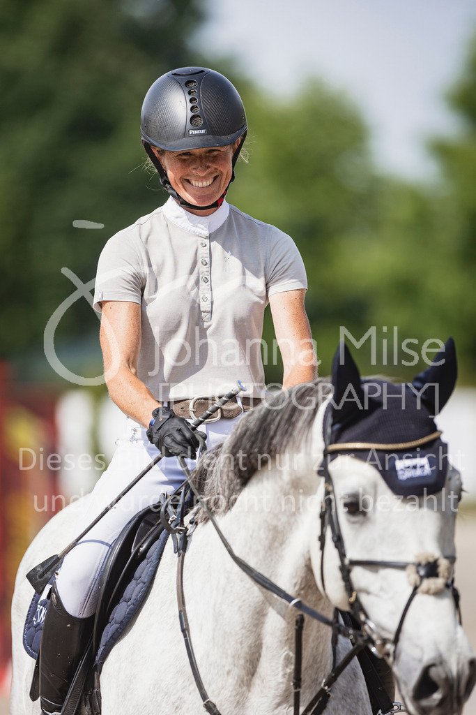 250531_MayDays_M2-Springen-507 | Deine schönsten Turniermomente als professionelle Fotos! Entdecke hochwertige Pferdesport-Fotografie im Online-Shop. Jetzt Fotos finden & bestellen!