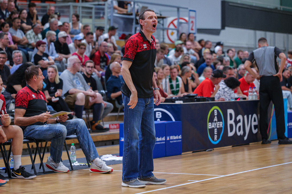 BAYER GIANTS vs VET-CONCEPT Gladiators Trier Test-35 | Fotos von Basketballspielen aus dem Raum NRW fotografiert von Gero Mueller-Laschet und Daniel Schaefer - Realisiert mit Pictrs.com