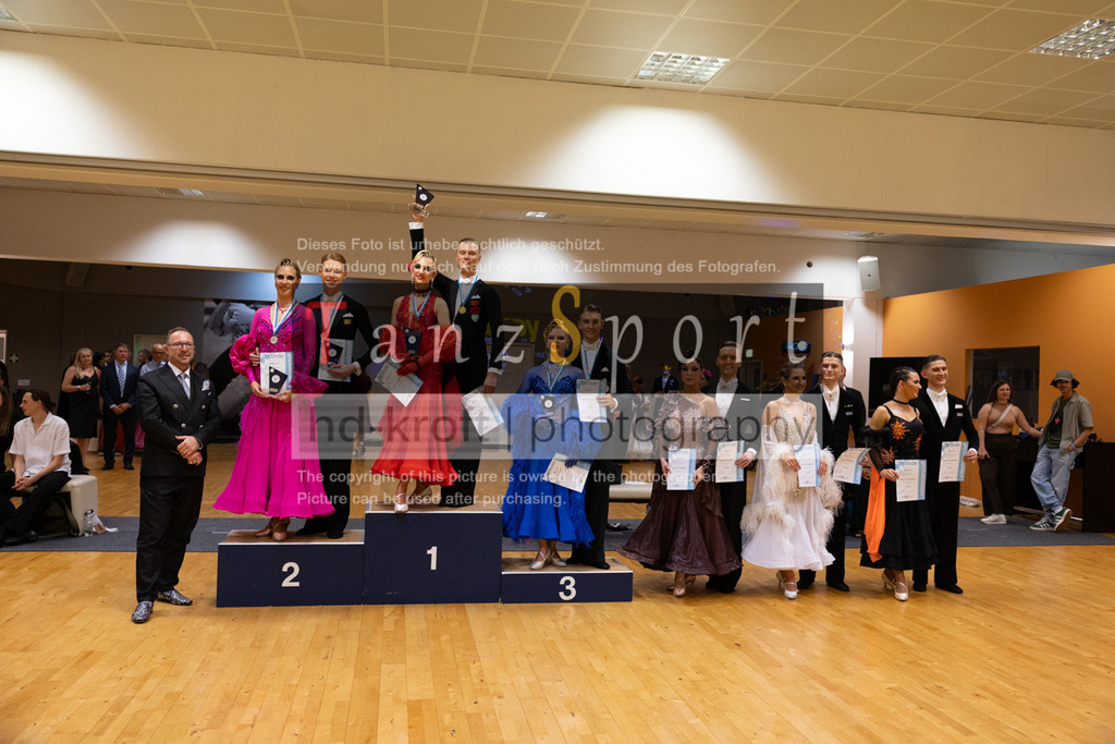 20250906_LM_By_HGR-S-Std_7923 | Tanzsportbilder, Standardtanz, Lateintanz, WDSF, DTV, LTVB, dancecomp, goc, hessen tanzt, blaues band der spree, walzer, tango, wiener walzer, slowfox, quickstepp, samba, rumba, cha-cha-cha, paso doble. jive, hd-kroft photography, turniertanzsport