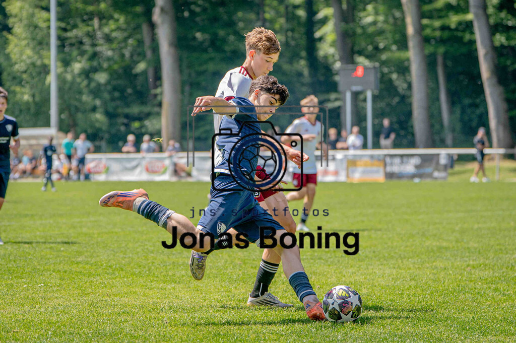 Fußball I C-Junioren I Saison 2025-2026 I Pfingsturnier Langförden I 14225 | jns.sportfotos - Realisiert mit Pictrs.com