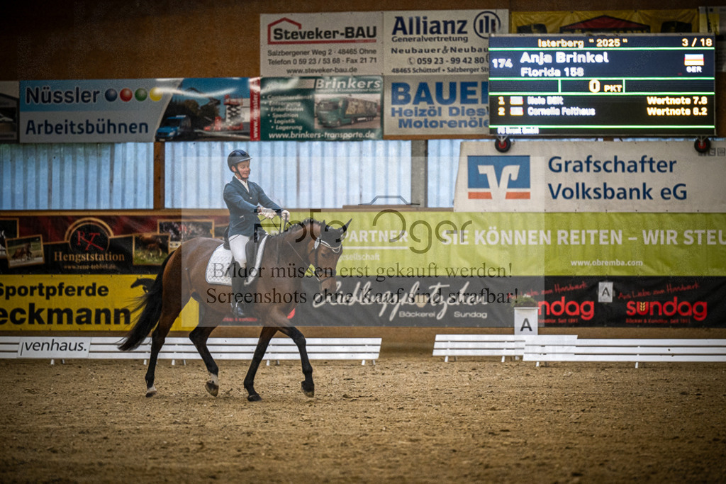 DOS_0335 | Entdecke hochwertige Reitturnierfotos von Foto Oger. Professionell, emotional und authentisch – jetzt Lieblingsmomente im Shop bestellen.Deutschlandweite Turnierfotografie. - Realisiert mit Pictrs.com