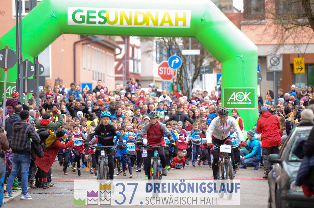 AOK JuniorCup 400m | 3Koenigslauf 2023 - Realisiert mit Pictrs.com