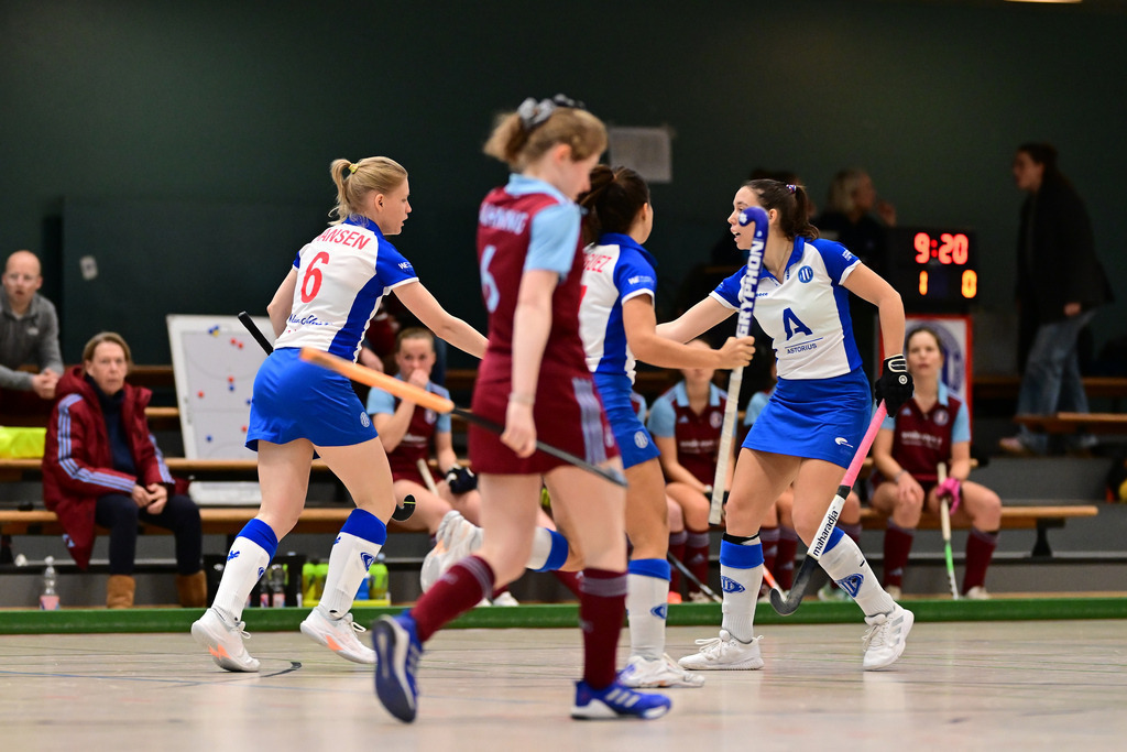 Hockey I Frauen I Halle 2024-2025 I 1. Bundesliga Nord I 7. Spieltag I Großflottbeker THGC - UHC Hamburg I 033522 | Der Sportfotograf. - Realisiert mit Pictrs.com