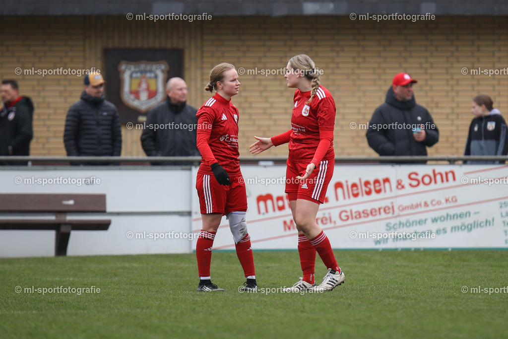 Fußball I Frauen I Saison 2025/2026 I Oberliga Schleswig-Holstein I 14. Spieltag I SV Frisia 03 Risum-Lindholm - SV Wahlstedt | ml-sportfotografie - Realisiert mit Pictrs.com