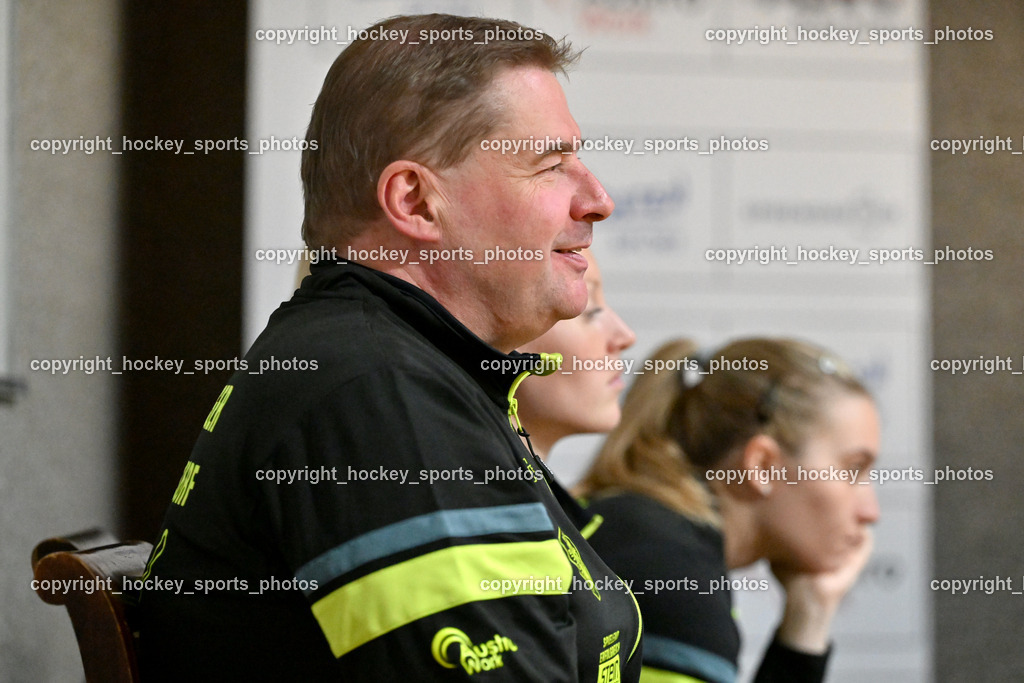 SCO Ossiachersee Bodensdorf vs. SU Spk. Kufstein | Ritzinger Werner Coach, SCO Ossiachersee Bodensdorf vs. SU Spk. Kufstein, SCO Ossiachersee Bodensdorf vs. SU Spk. Kufstein am 04.10.2024 in Bodensdorf (SCO Halle Bodensdorf), Austria, (Photo by Bernd Stefan)