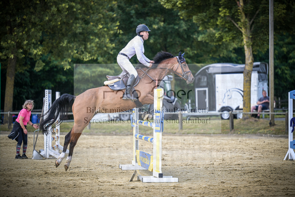 DOS_2021 | Entdecke hochwertige Reitturnierfotos von Foto Oger. Professionell, emotional und authentisch – jetzt Lieblingsmomente im Shop bestellen.Deutschlandweite Turnierfotografie. - Realisiert mit Pictrs.com
