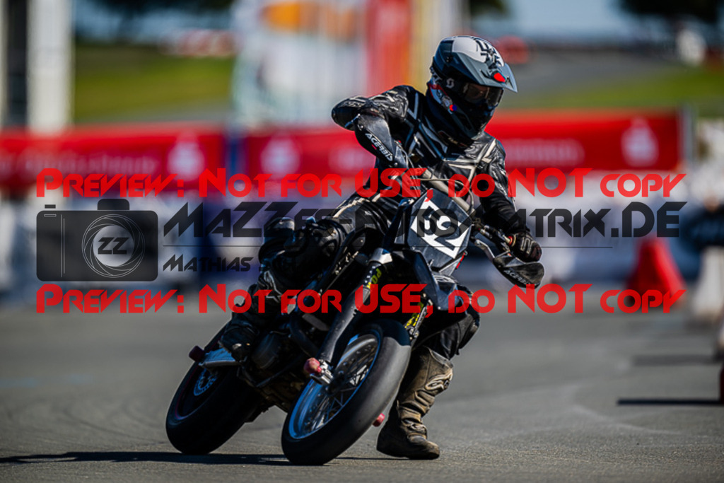 MaZZes_FotoMatrix_220903_1760 | UE40