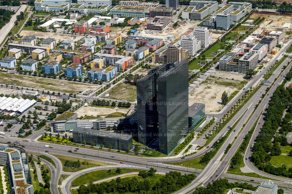 9000070 | Online-Shop für Luftbilder aus Deutschland. Seit über 45 Jahren baut Gerhard Launer das Luftbildarchiv mit unterschiedlichsten Themen stetig weiter aus.