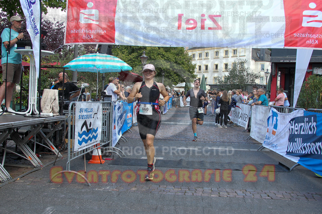 250824_1444_EV4_2152 | Sportfotografie im Rhein-Sieg Kreis, Köln, Bonn, NRW, Rheinland Pfalz, Hessen, etc. Unser Tätigkeitsfeld umfasst den Laufsport vom Volkslauf über den Marathon, Duathlon, Triathon bis zum Ultralauf wie Kölnpfad Ultra oder Schindertrail.