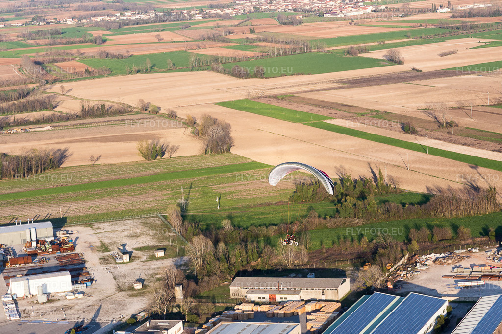 Vue aérienne: Aéroport d'Al Casale à Panellia di Sedegliano dans le département Frioul-Vénétie Julienne, Italie – .Photo: IMG_105570.jpg prise le 07/04/2018 par Werner Riehm/FLY-FOTO.eu – Résolution de l'original: 5472 x 3648 px