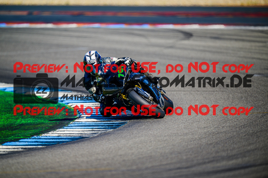 MaZZes_FotoMatrix_240520_6007705_8779 | WEISS