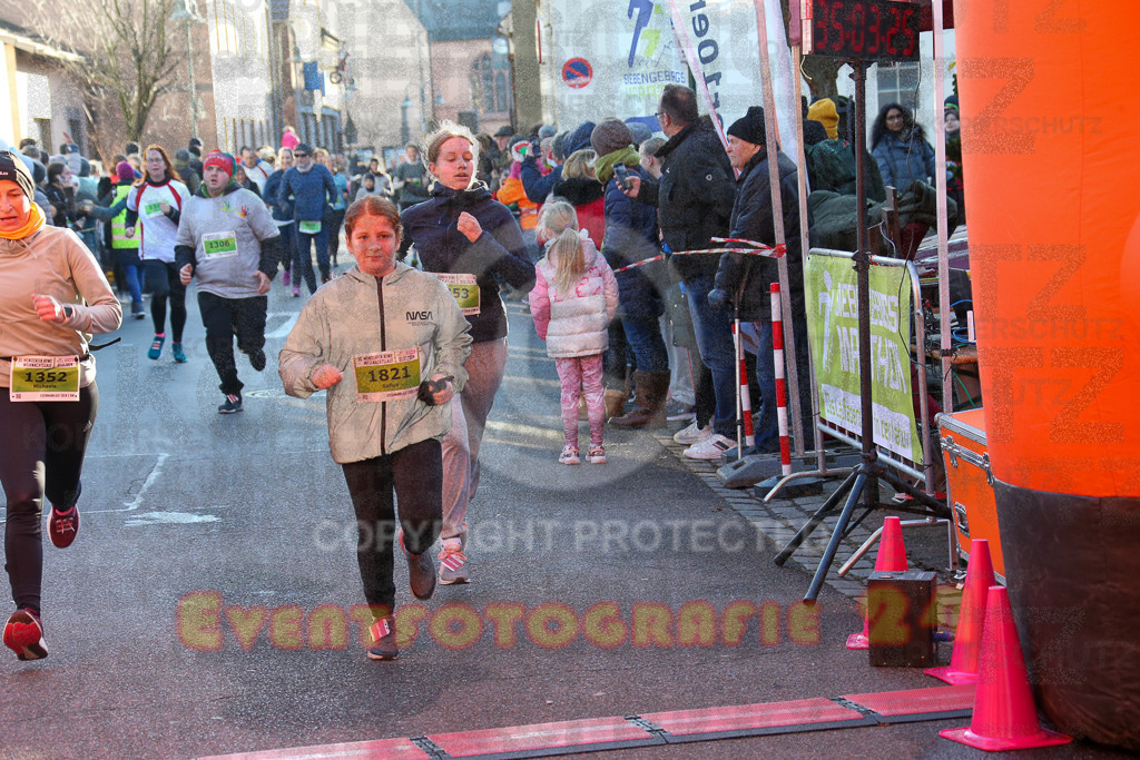241201_1100_EX1_9694 | Sportfotografie im Rhein-Sieg Kreis, Köln, Bonn, NRW, Rheinland Pfalz, Hessen, etc. Unser Tätigkeitsfeld umfasst den Laufsport vom Volkslauf über den Marathon, Duathlon, Triathon bis zum Ultralauf wie Kölnpfad Ultra oder Schindertrail.