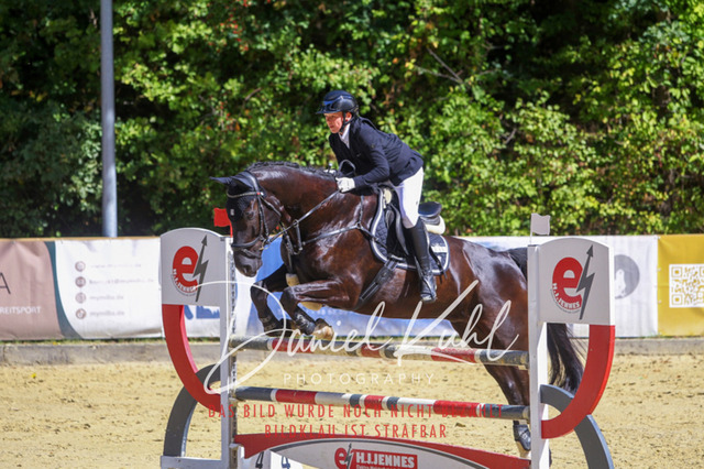 DKP43166 | Turniersportfotografie; Pferdefotografie; Dressurfotografie