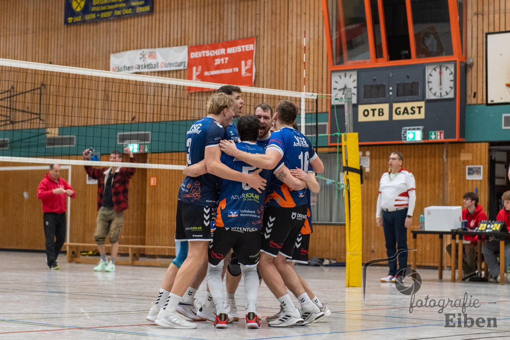 Oldenburger TB-VSG Ammerland | Volleyball Regionalliga; Oldenburger TB-VSG Ammerland am 24.01.2026 in Oldenburg (Sporthalle Haarenesch), Photo: Philip Eiben 2026 - Realisiert mit Pictrs.com