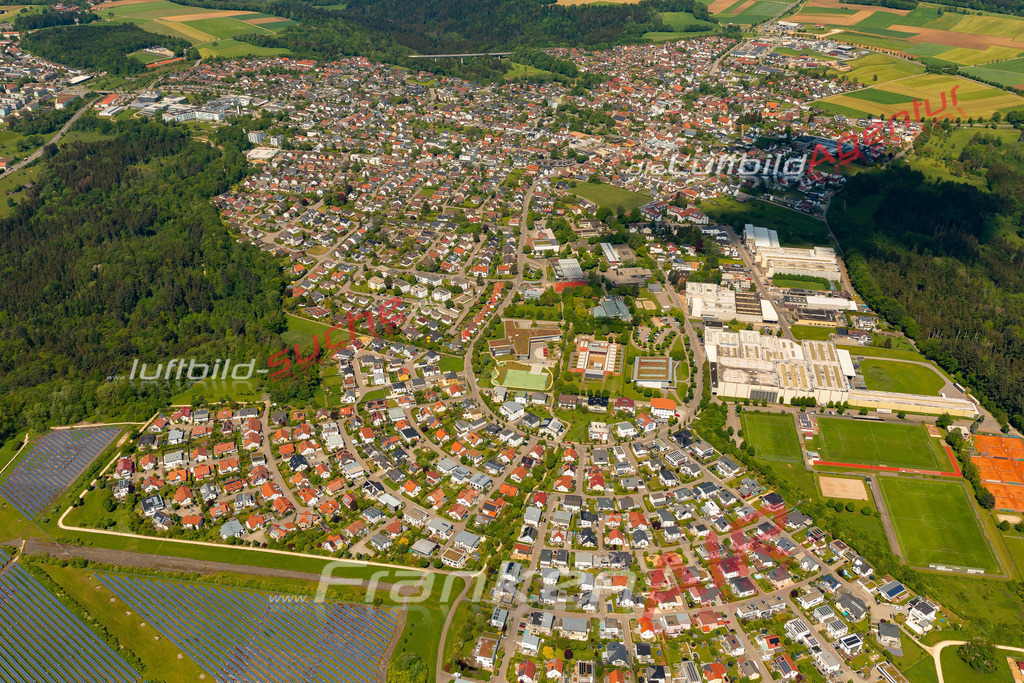 mutlangen-2807-jahr-2024 | Das Luftbild zeigt :  Mutlangen - Die Luftaufnahme wurde 2024 vom UL-Flugzeug aus erstellt ( keine Drohne ) - Hochauflösende Luftaufnahme - Für grossformatige Ausdrucke geeignet. Die Geschenkidee !Mit Lizenz und Bildrechte bestellbar