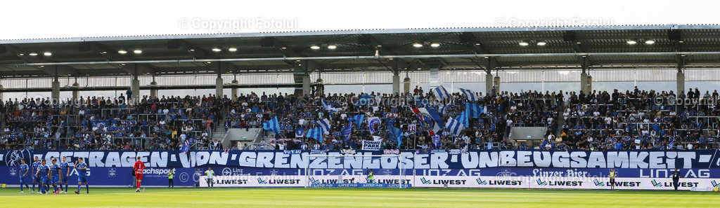 A_LUI_300923_18 | SPORT,FUSSBALL,ADMIRAL BUNDESLIGA BLAU WEISS LINZ-AUSTRIA KLAGENFURT 30.09.2023 IM BILD: FAN SEKTOR BLAU WEISS LINZ  FOTO:FOTOLUI