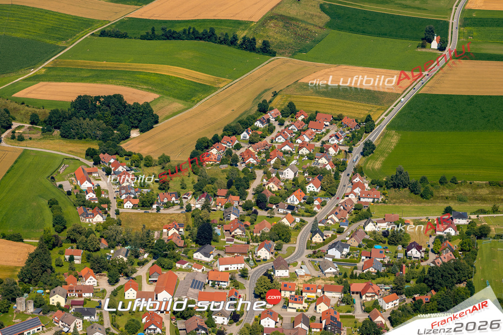 Das Luftbild zeigt :  Ried - Die Luftaufnahme wurde 2024 vom UL-Flugzeug aus erstellt ( keine Drohne ) - Hochauflösende Luftaufnahme - Für grossformatige Ausdrucke geeignet. Die Geschenkidee !Mit Lizenz und Bildrechte bestellbar