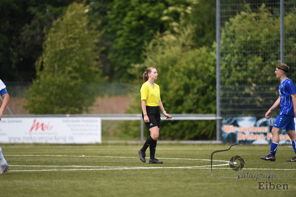 FC Rastede-JSG Esens/Dornum | B-Jugend Bezirksliga; FC Rastede (blau)-JSG Esens/Dornum (weiß) am 24.05.2025 in Rastede (Sportanlage Kötterswegs), Photo: Philip Eiben 2025 - Realisiert mit Pictrs.com