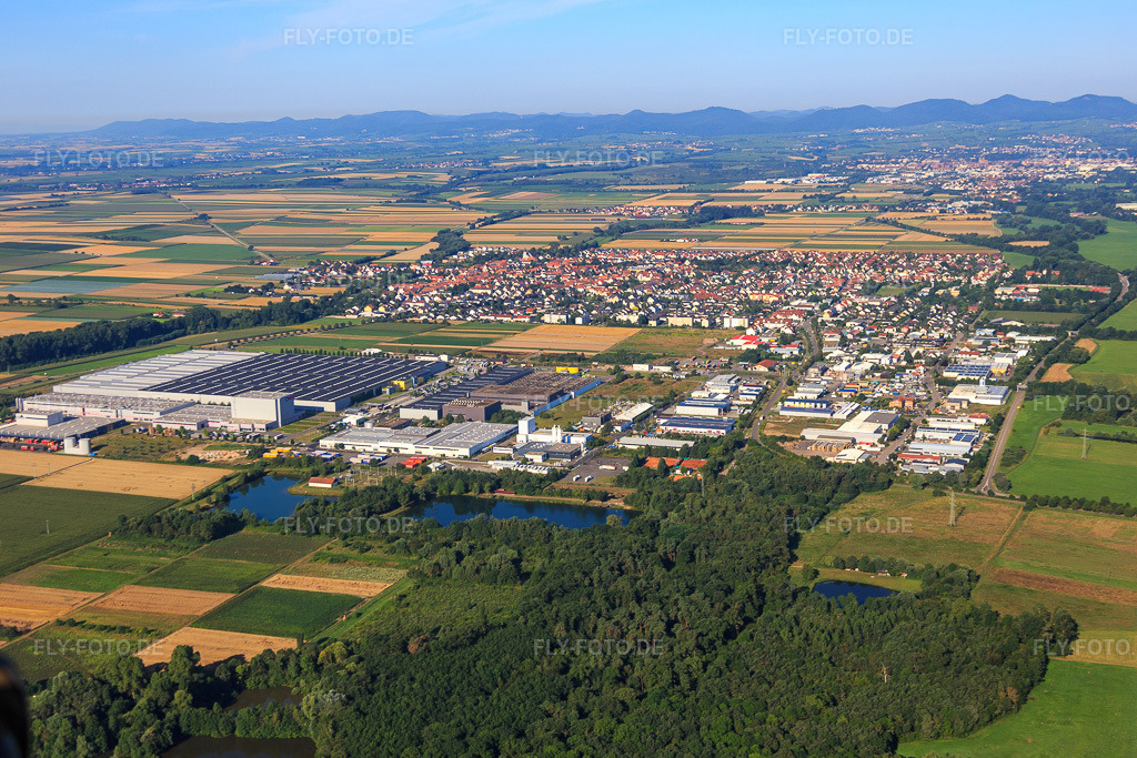 Luftbild: Industriegebiet Interpark aus Nordosten in Offenbach an der Queich im Bundesland Rheinland-Pfalz in Deutschland. Foto: IMG_092494.jpg vom 01.08.2016 durch Werner Riehm/FLY-FOTO.de