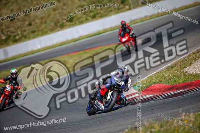 pubi2827 | Professionelle Fotos von Sportveranstaltungen, aber auch Hochzeiten und anderen Events. - Realisiert mit Pictrs.com