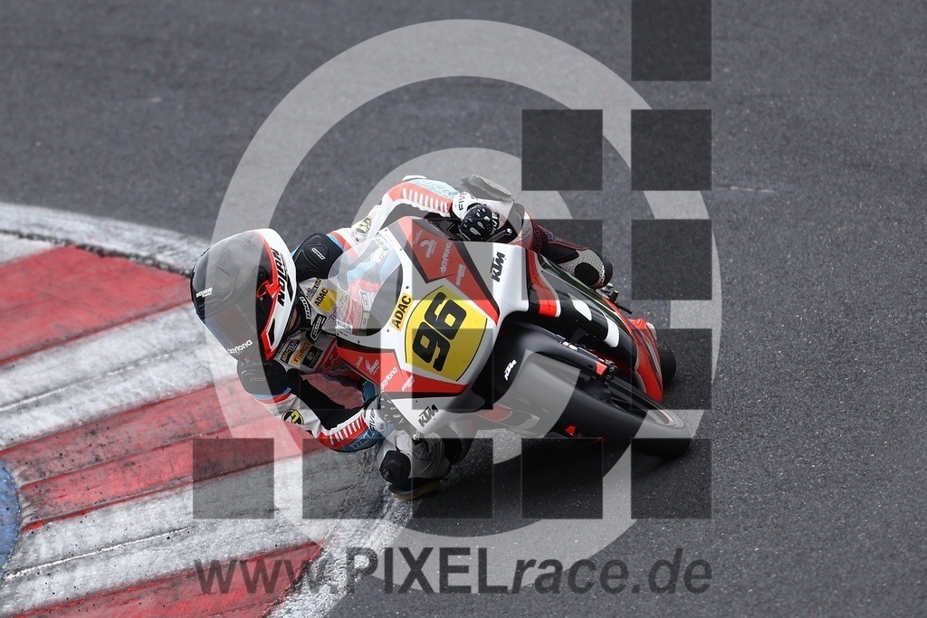 0096-20260331_02735 | Schöne Erinnerungen an spannende Momente - das festzuhalten ist unser Job. PIXELrace.de ist seit 2003 auf den Rennstrecken Europas unterwegs um die Action draußen beim Fahren und die wunderbare Stimmung imm Fahrerlager für euch einzufangen.