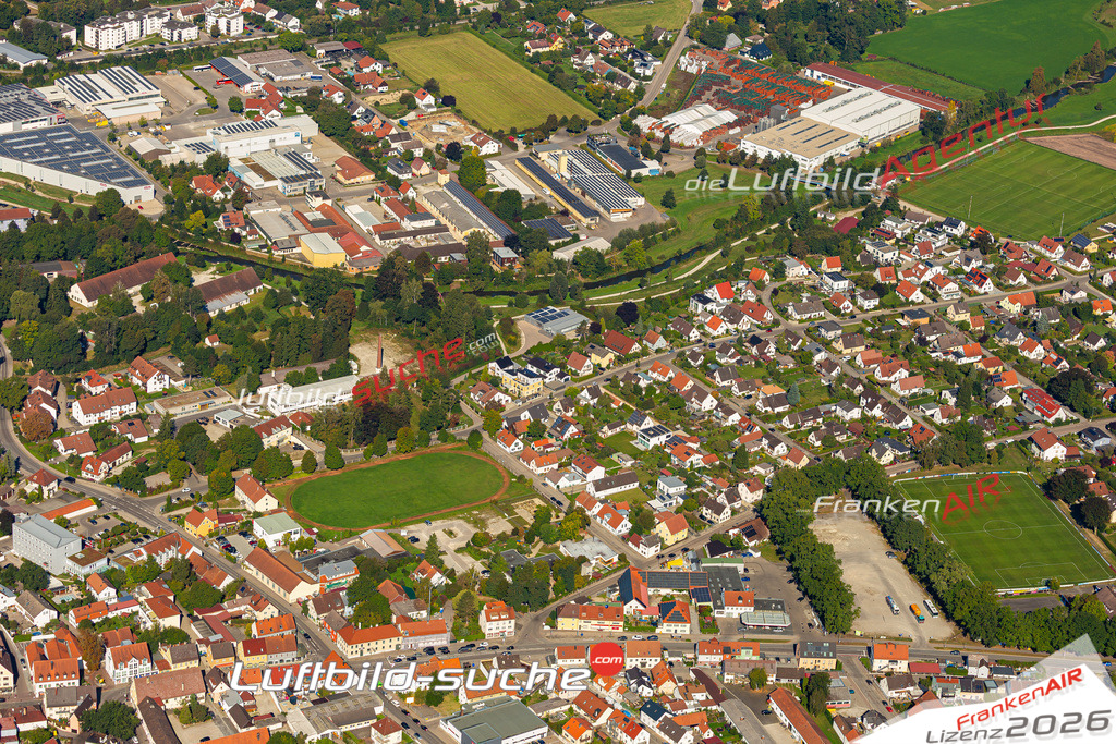 Das Luftbild der Stadt Aichach wurde 2021 vom Flugzeug heraus erstellt (keine Drohne) Aufnahmehöhe ca.450 Meter- hohe Bildauflösung und Druck-Qualität garantiert!