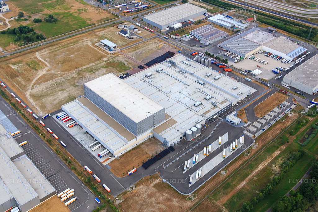 Luftbild: Pfälzer Erfrischungsgetränke GmbH in Wörth am Rhein im Bundesland Rheinland-Pfalz in Deutschland. Foto: IMG_083795.jpg vom 24.07.2015 durch Werner Riehm/FLY-FOTO.deMEG Gruppe - MEG Gruppe