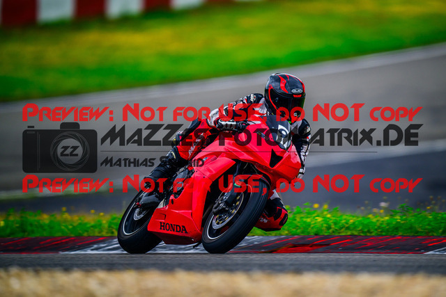 MaZZes_FotoMatrix_240804_6007705_1908 | Fotograf Mathias Schmid
Sportfotograf,
Eventfotograf,
Hochzeitsfotograf,
Portraitfotograf