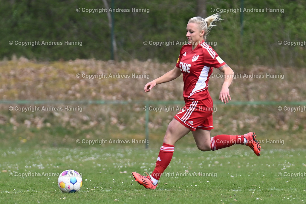 Fußball I Frauen I Saison 2024-25 I Oberliga I FC Jesteburg-Bendestorf - SpVg Aurich Frauen I 13.4.2025 | a-hannig - Realisiert mit Pictrs.com