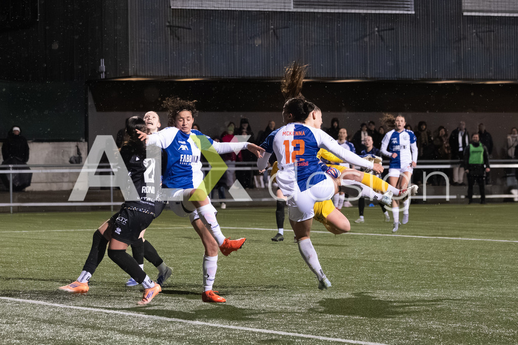Fußball I Frauen I Saison 2025-2026 I AXA Women's Super League | Women I 14. Spieltag I Grasshoppers Club Zürich - FC Luzern I 14.02.2026 | 1 Lea Kramoviku (CH) (FC Luzern) – Tor - Realisiert mit Pictrs.com