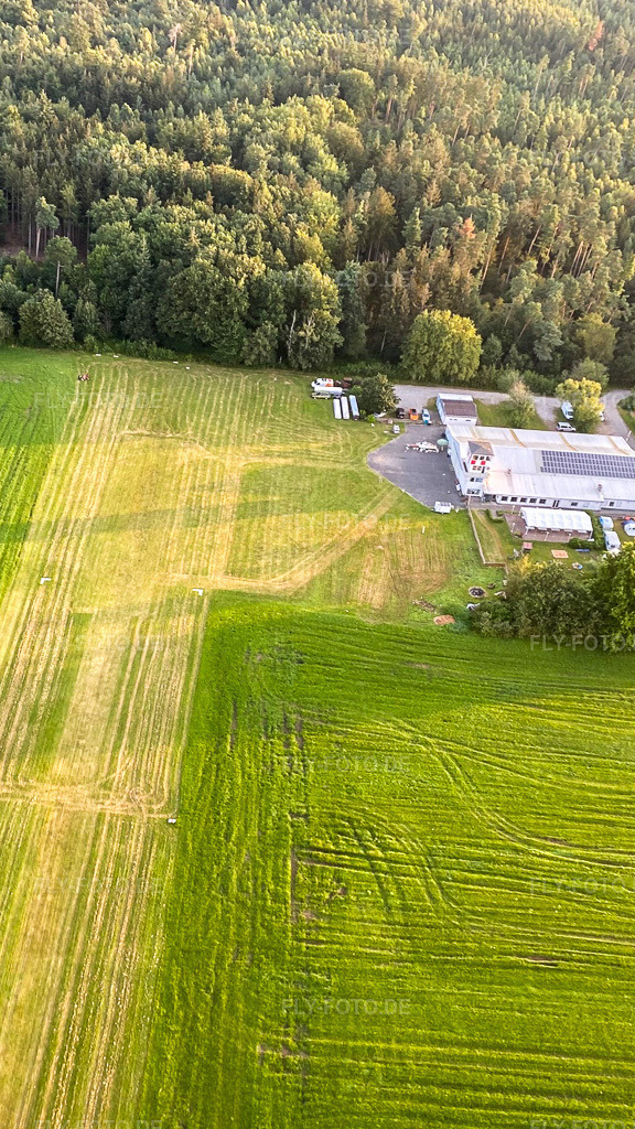 Luftbild: Vielbrunn Segelflugplatz im Ortsteil Vielbrunn in Michelstadt im Bundesland Hessen in Deutschland.Foto: IMG_1736.jpg vom ? durch Werner Riehm/FLY-FOTO.deAuflösung des Originals: 937 x 1666 px