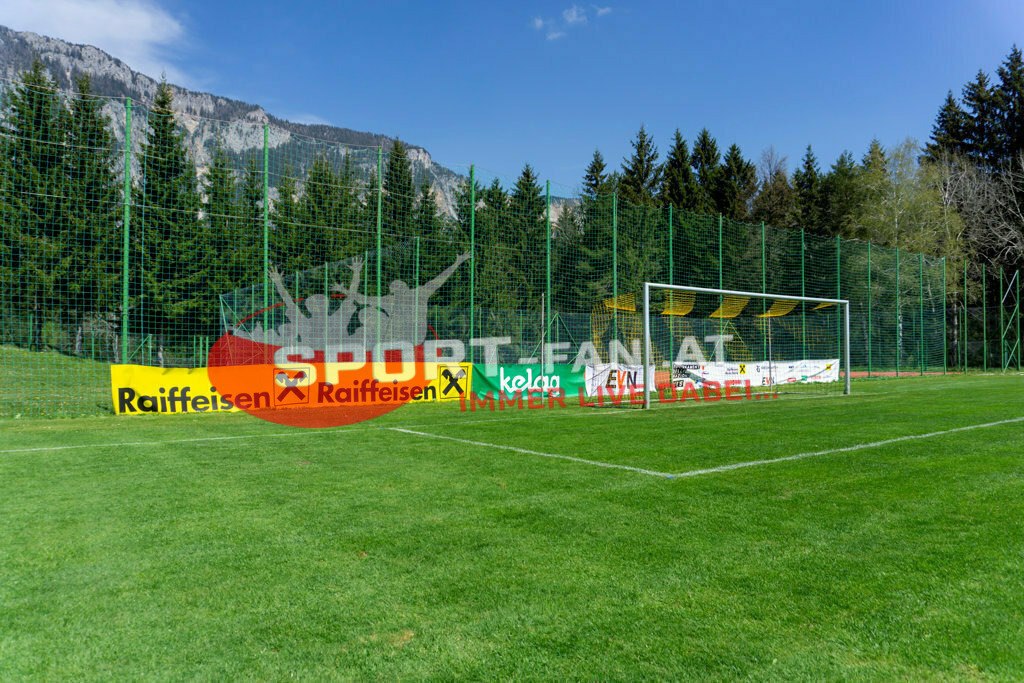 Portugal  U15 -Czech Republic U15 | Tor, Werbung ; Portugal  U15 -Czech Republic U15 am 29.04.2022 in Arnoldstein
(Sportplatz), AUSTRIA, (Photo by Ernst Krawagner sport-fan.at) - Realisiert mit Pictrs.com