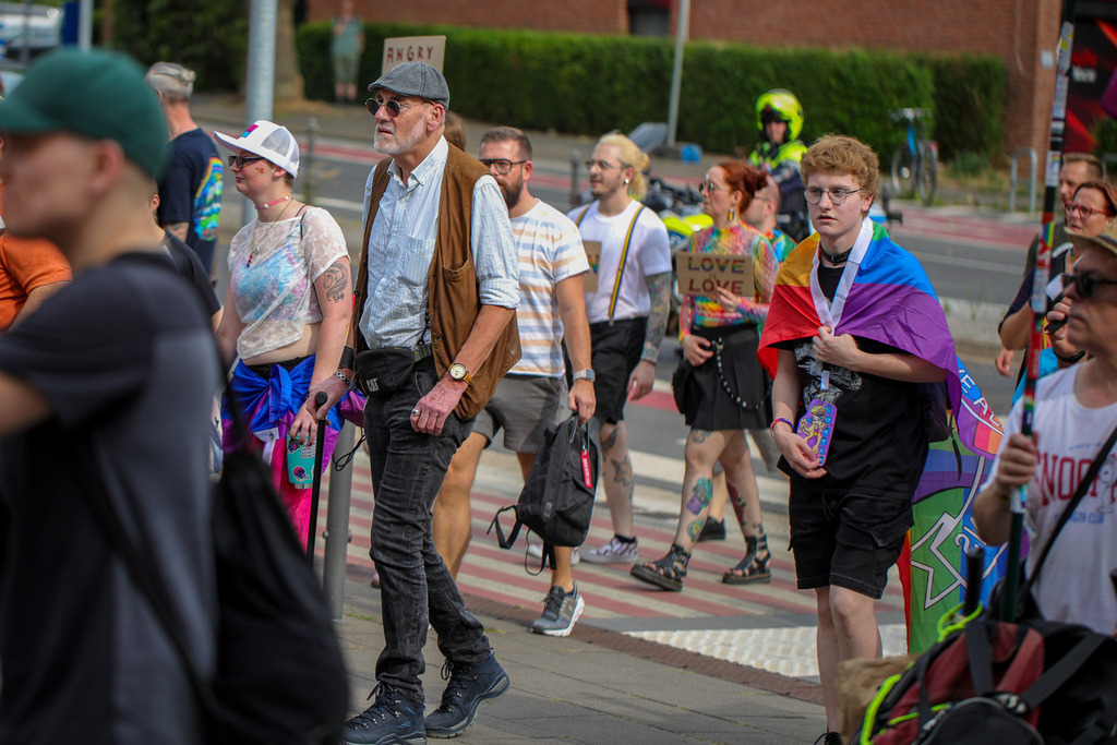 CSD_Moers_190725_082 | Bildergalerie von Sport-Ereignissen aber auch von weiteren spannenden Dingen - nicht nur vom Niederrhein. In Anlehnung an den bekannten Spruch von Hanns Dieter Hüsch heißt das Motto: "Niederrhein ist überall".  - Realisiert mit Pictrs.com
