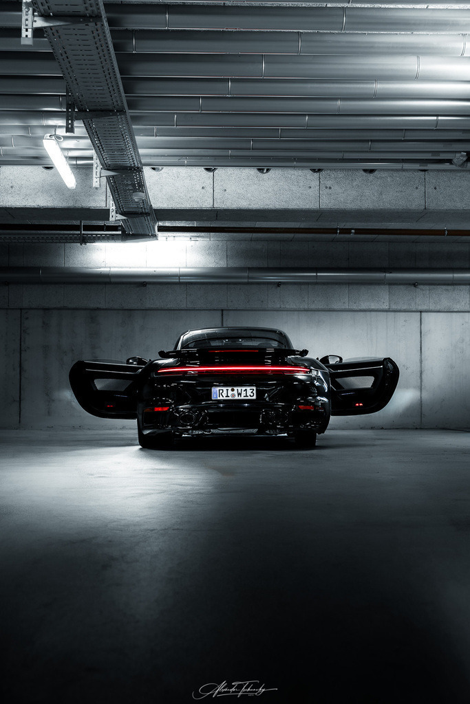 911 Turbo 992 | Entdecken Sie die faszinierende Welt von Alexander Tschuncky Arts: Kreative Fotografie, atemberaubende Automobilkunst und hochwertiger Bilderdruck. Lassen Sie sich inspirieren! - Realisiert mit Pictrs.com