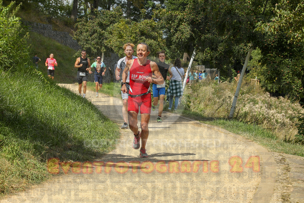 250824_1334_EX1_2838 | Sportfotografie im Rhein-Sieg Kreis, Köln, Bonn, NRW, Rheinland Pfalz, Hessen, etc. Unser Tätigkeitsfeld umfasst den Laufsport vom Volkslauf über den Marathon, Duathlon, Triathon bis zum Ultralauf wie Kölnpfad Ultra oder Schindertrail.
