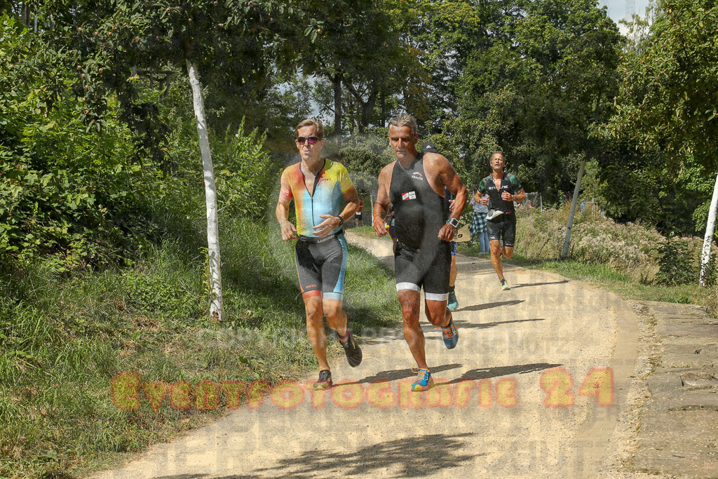 250824_1335_EX1_2932 | Sportfotografie im Rhein-Sieg Kreis, Köln, Bonn, NRW, Rheinland Pfalz, Hessen, etc. Unser Tätigkeitsfeld umfasst den Laufsport vom Volkslauf über den Marathon, Duathlon, Triathon bis zum Ultralauf wie Kölnpfad Ultra oder Schindertrail.