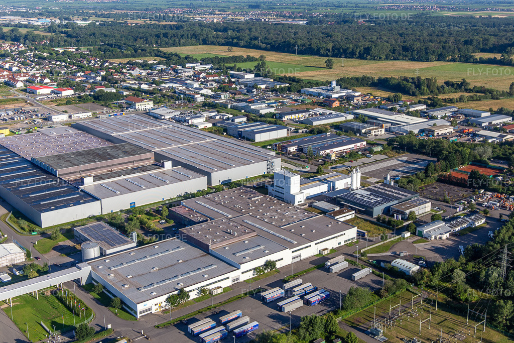 Luftbild: K2 Verpackungen GmbH & Co. KG im Gewerbegebiet Interpark in Offenbach an der Queich im Bundesland Rheinland-Pfalz in Deutschland. Foto: IMG_142457.jpg vom 09.07.2024 durch Werner Riehm/FLY-FOTO.deZier Verpackungen und K2 Verpackungen
