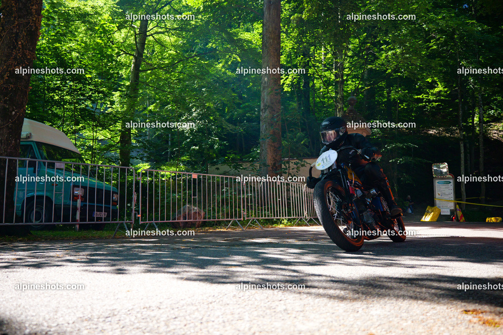 P1026132 | Erleben Sie atemberaubende, hochqualitative Fotos Ihrer Fahrt entlang der malerischen Alpenstraßen. Besuchen Sie alpineshots.com, um professionelle Aufnahmen Ihrer unvergesslichen Reise zu finden und zu kaufen - Realisiert mit Pictrs.com