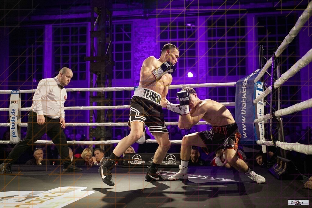 Domenik Arnold erster WM KAmpf 02 2026 tomafocus TB00131 | professionelle Sport- und Eventfotografie von Tomafocus – dynamische Bilder, emotionale Momente und hochwertige Aufnahmen für jeden Anlass. - Realisiert mit Pictrs.com