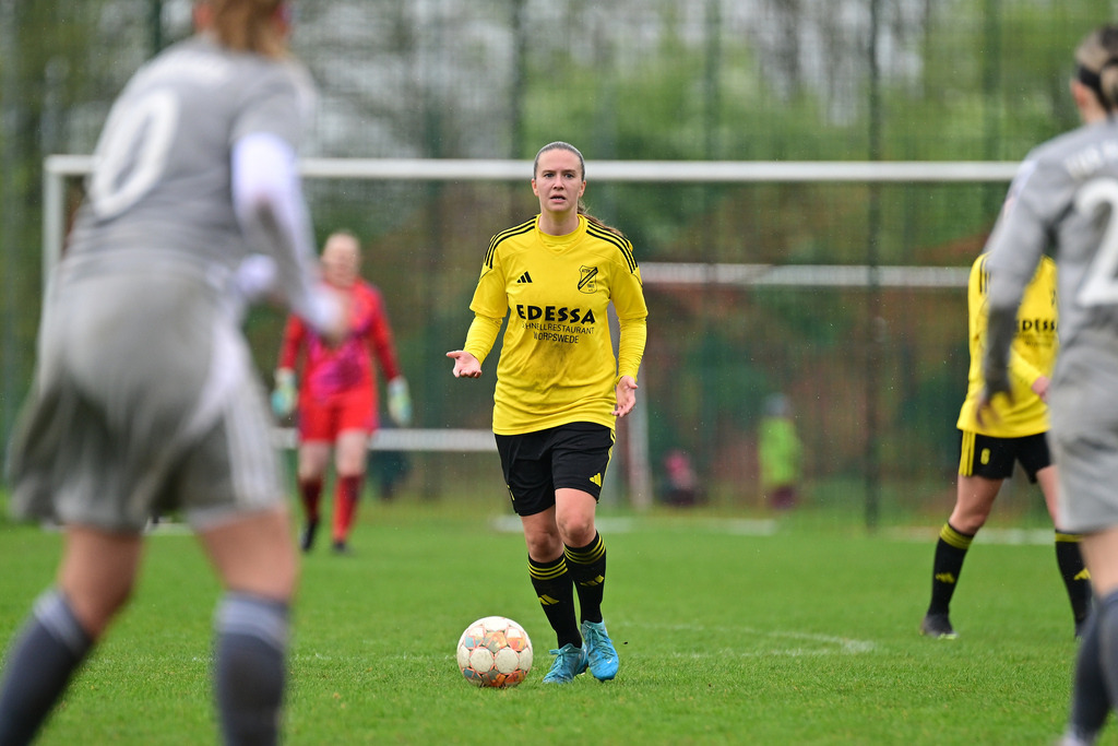Fußball I Frauen I Saison 2024-2025 I Bezirkspokal I Halbfinale I TuS Fleestedt - ATSV Scharmbeckstotel | Der Sportfotograf. - Realisiert mit Pictrs.com