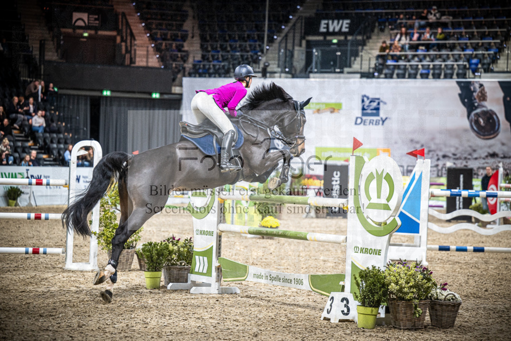 DOS_2616 | Entdecke hochwertige Reitturnierfotos von Foto Oger. Professionell, emotional und authentisch – jetzt Lieblingsmomente im Shop bestellen.Deutschlandweite Turnierfotografie. - Realisiert mit Pictrs.com
