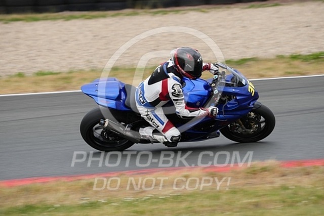 2024_05_18_PBK_35651 | Sportfotografie; SlowMotion; Video; Rennstrecke; Hafeneger; Speer; Racing; RSE; BMW; CBO; Trackday; Motorsportarena; Hockenheimring; Brno; Most; Barcelona; Valencia